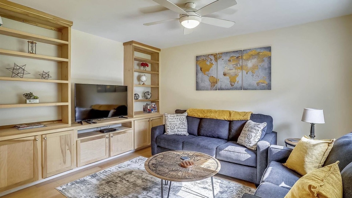 Stowe Condo | Hillcrest #1: 2 br w/community summer pool!