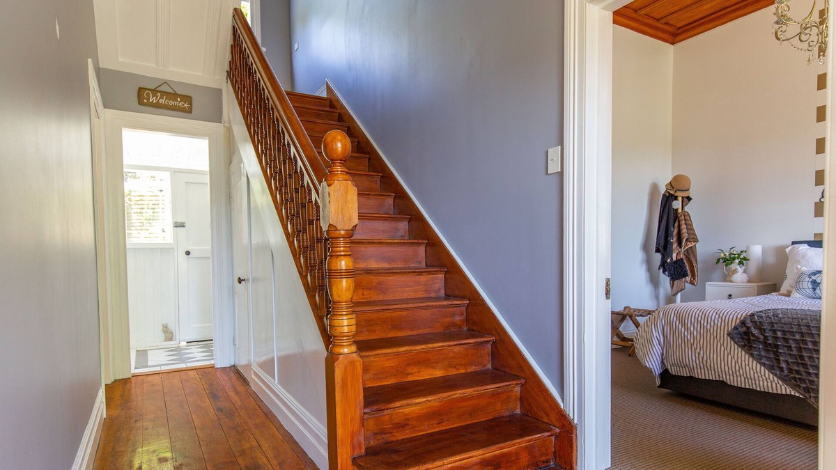 Hospital Hill Villa | HillCrest Haven in Leafy Green Surroundings