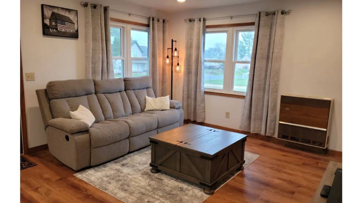 Hillsboro House | Hillsboro Driftless Guesthouse is cozy and ready for you!