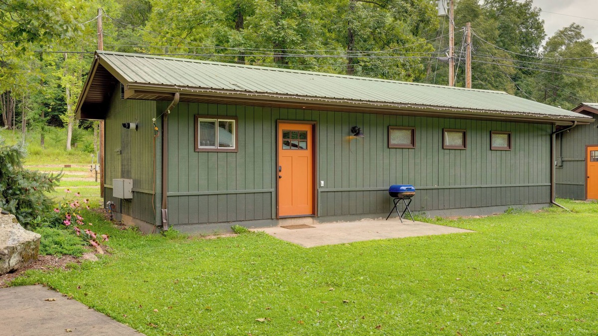 Hillsgrove Cabin | Hillsgrove Cabin: 9 Mi to Worlds End State Park!
