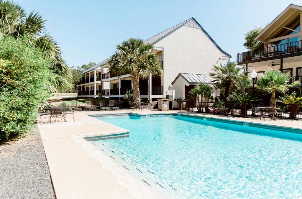 Castroville Hotel | Hillside Boutique Hotel