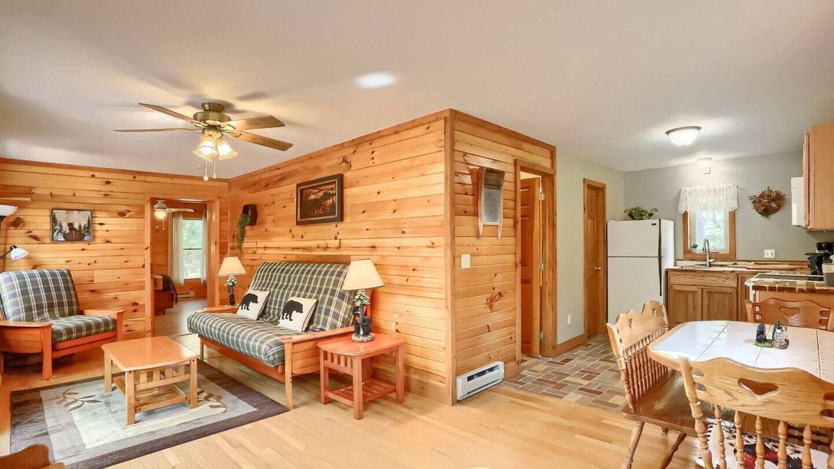 Leeper Cabin | Hillside Cabin in Cook Forest