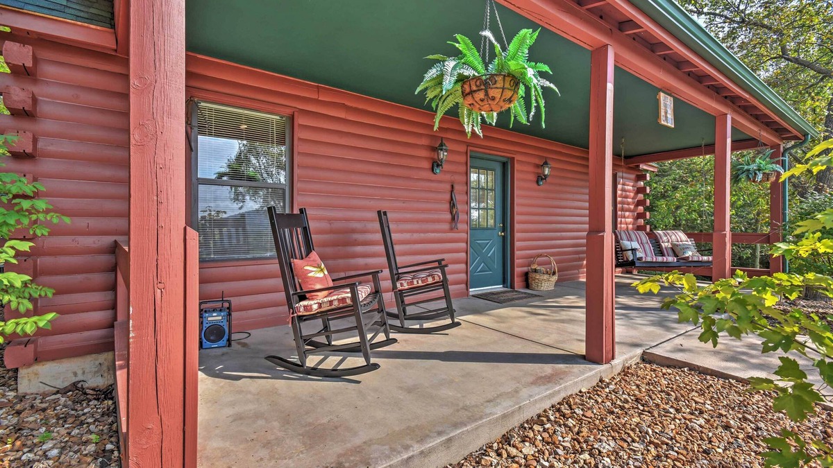 Defiance Cabin | Hillside Cabin on 43 Acres w/Private Lake & View!