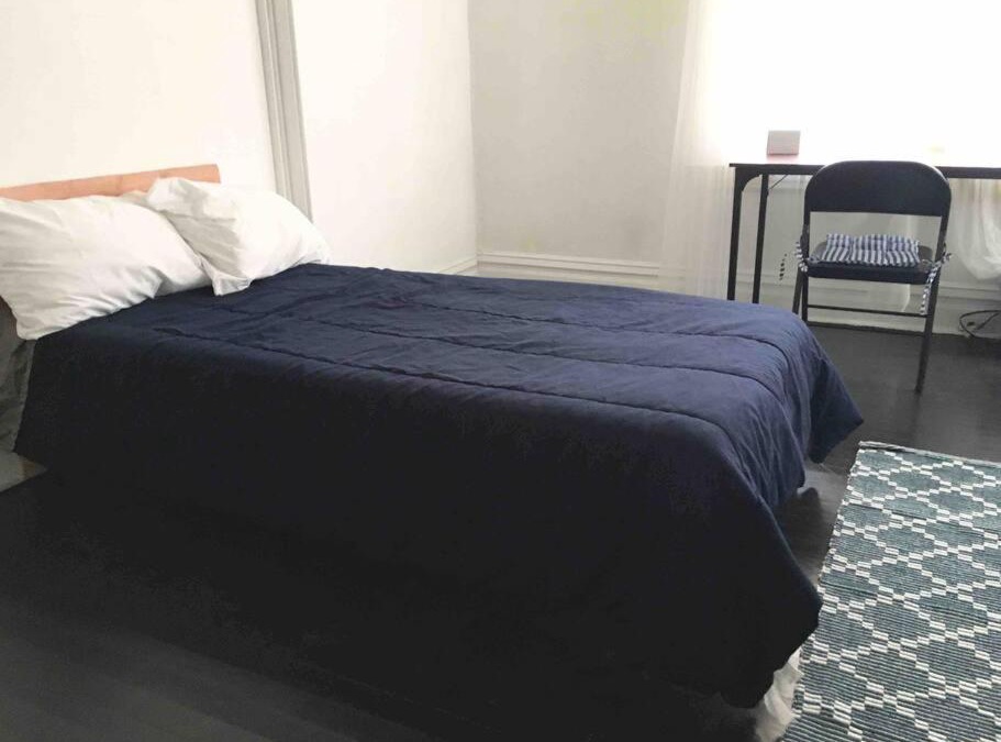 Perry North Apartment | Hillside City Spacy Apartment Close to Downtown