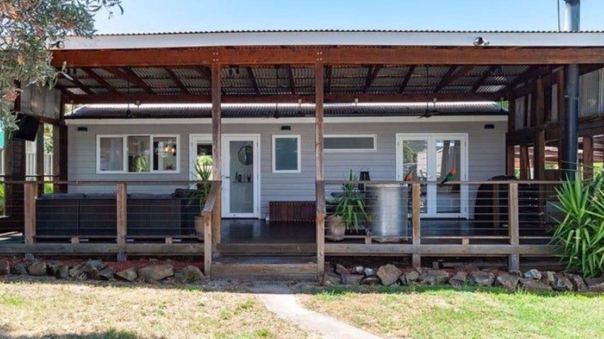 Eildon House | Hillside Haven - Beautifully presented and recently renovated family holiday home