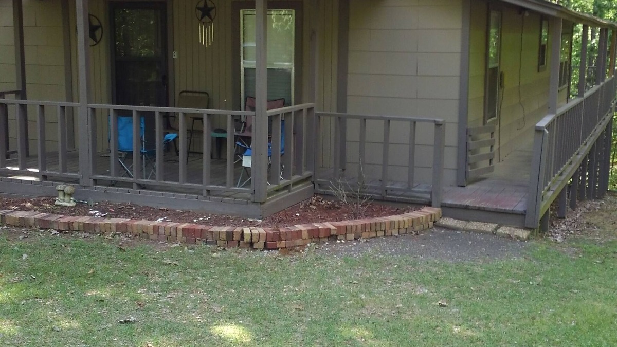 Murfreesboro Cabin | HILLSIDE HIDEAWAY.. a peaceful place to relax and enjoy yourself and family.