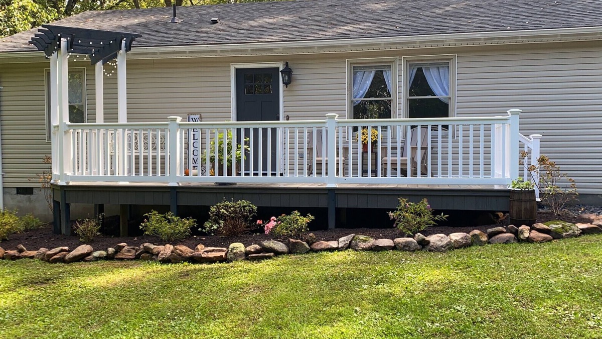 Elkton Cottage | Hillside Hideaway.Quiet, clean, Hot tub. hidden gem, Skyline Park & Massanutten.