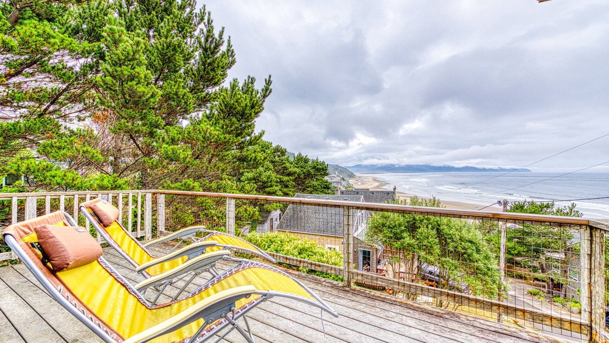 Oceanside House | Hillside home with exceptional ocean view near the beach - dog-friendly