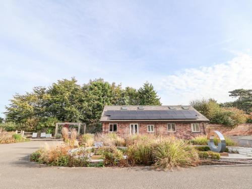 Tarvin House | Hillside House