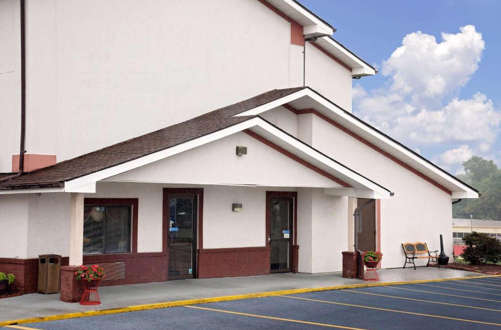 Martinsburg Hotel | Hillside Inn & Suite