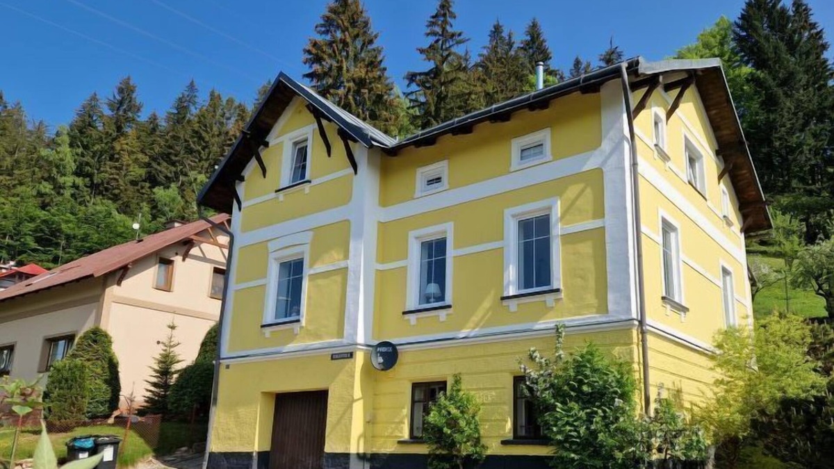 Svoboda nad Upou House | Hillside Lodge & Garden by Interhome