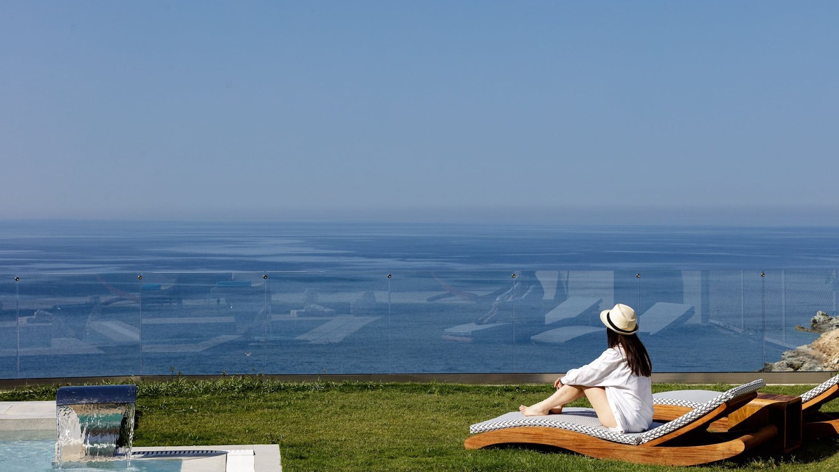 Lygaria Villa | Hillside luxury villa overlooking & walking distance to Ligaria beach