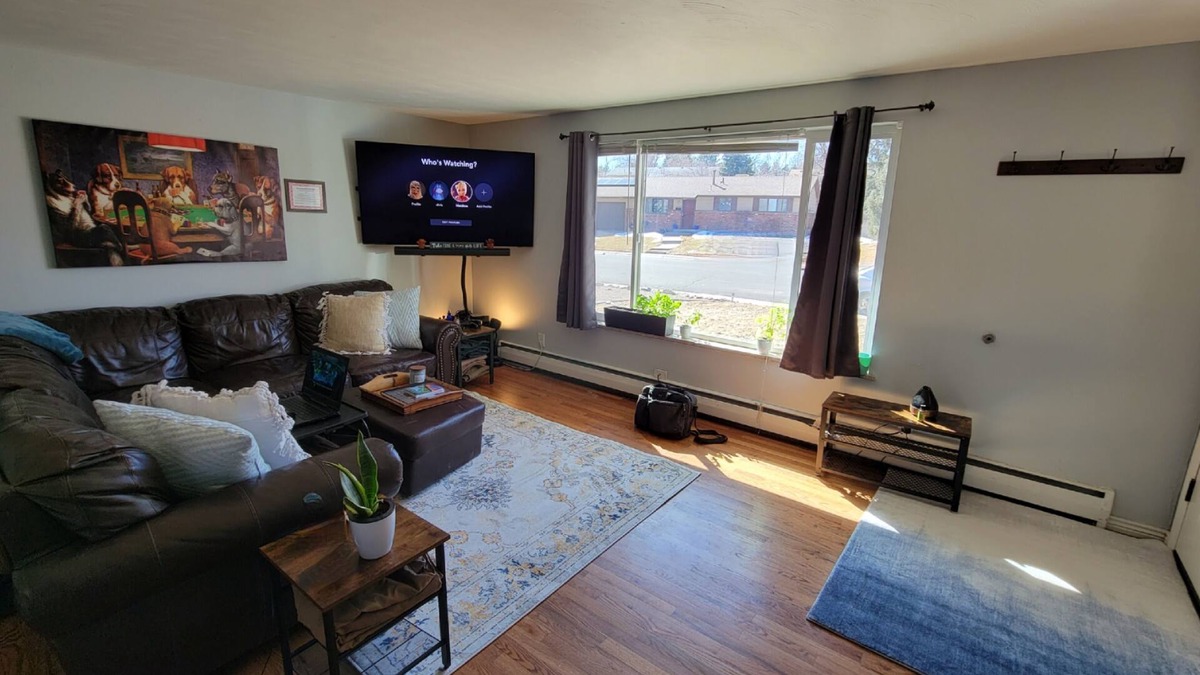 Columbine Valley House | HILLSIDE MANOR! Home Theater, 10 Beds, games, darts, fire pit LITTLETON!