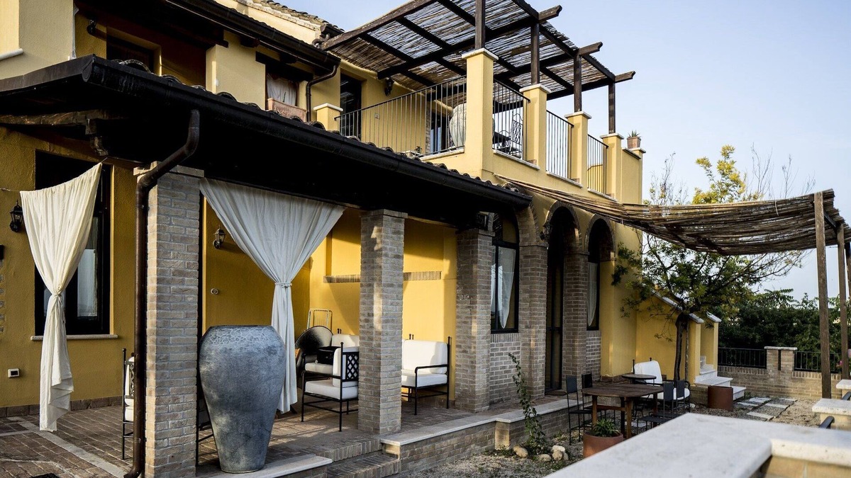 San Savino Apartment | Hillside Retreat in San Savino