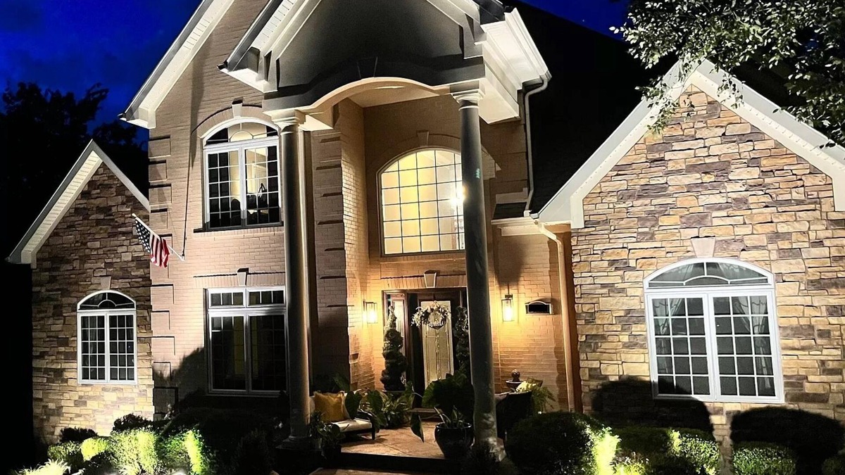 Latonia House | Hillside Retreat Paradise. Sleeps 16+. Awesome game room, hot tub & pool.
