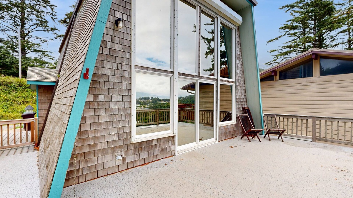 Oceanside House | Hillside retreat with 2 decks & ocean views - half mile to beach