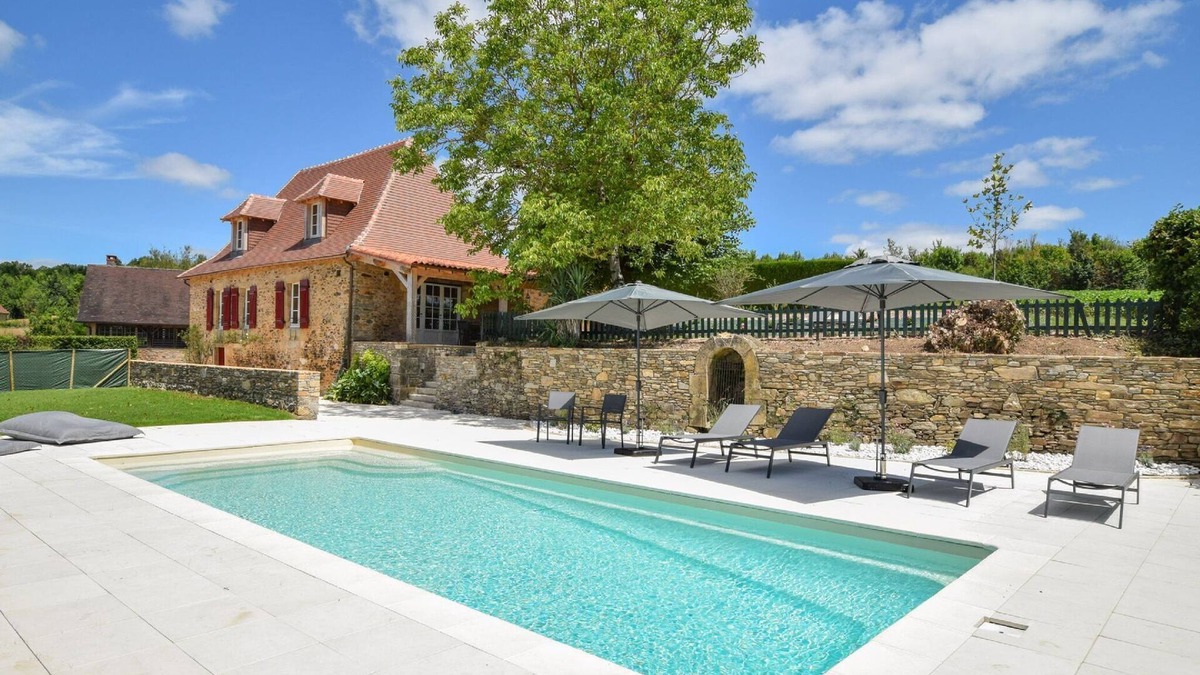 Saint-Medard-d'Excideuil Cottage | Hilltop Cottage with Pool