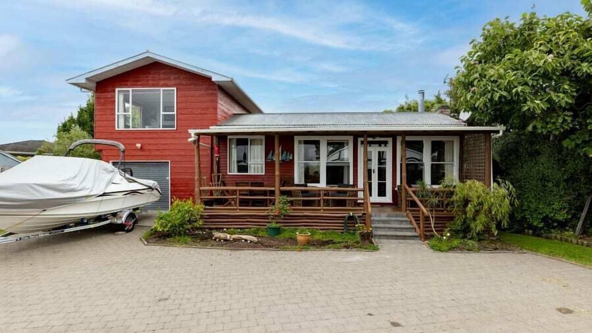 Hilltop House | Hilltop Getaway Summa