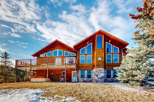 Lead House | Hilltop Getaway