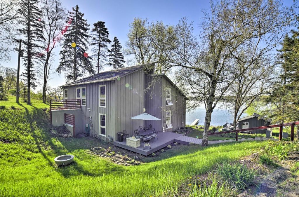 Princeton House | Hilltop Green Lake Home Dock, Kayaks, Views!