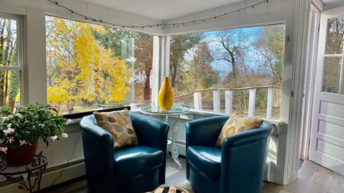 Port Jefferson House | Hilltop Harborview Tucked in a Private Enclave Just 2 Blocks above Town, Hot-tub