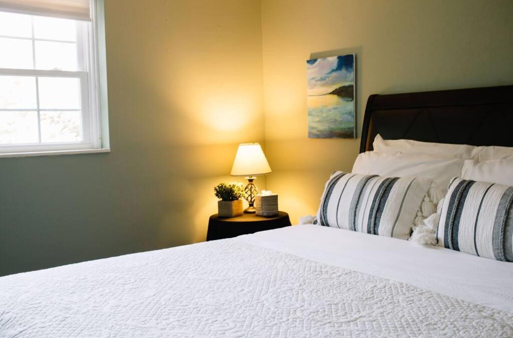 London Apartment | Hilltop Hideaway - 3BDR in Downtown London, KY