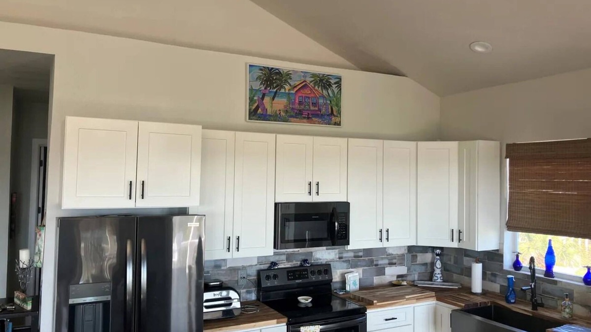 Green Turtle Cay House | Hilltop House GTCnExceptional views of Cocoa Bay and Atlantic Ocean