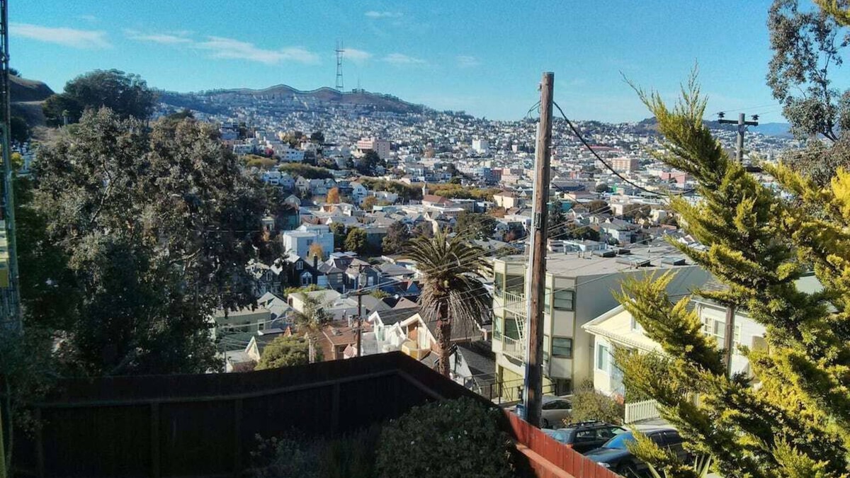 Bernal Heights Apartment | Hilltop House Guest Suite with Stunning View with very easy street parking