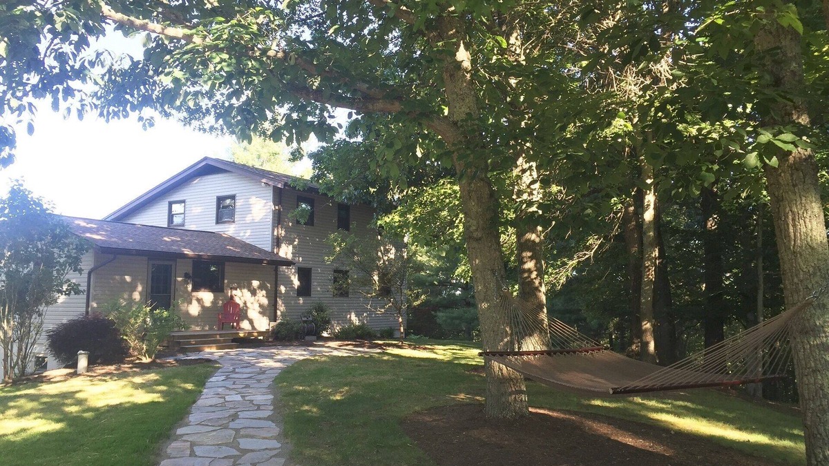 Christiansburg House | Hilltop House On 15 Acres Just 15 Minutes From Virginia Tech and Radford!