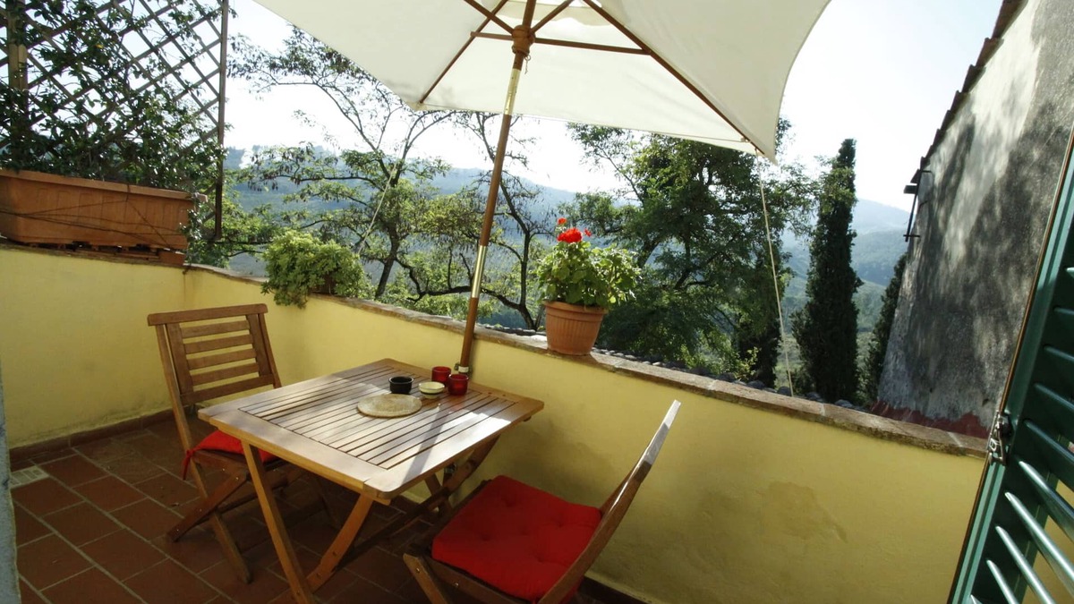Scandicci Apartment | Hilltop paradise cottage, a stone's throw from Florence.!