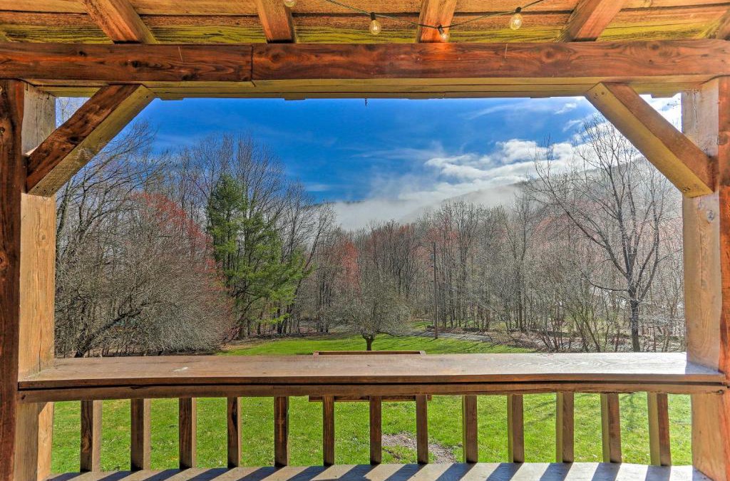 Walton House | Hilltop Walton Getaway with Picturesque Views!