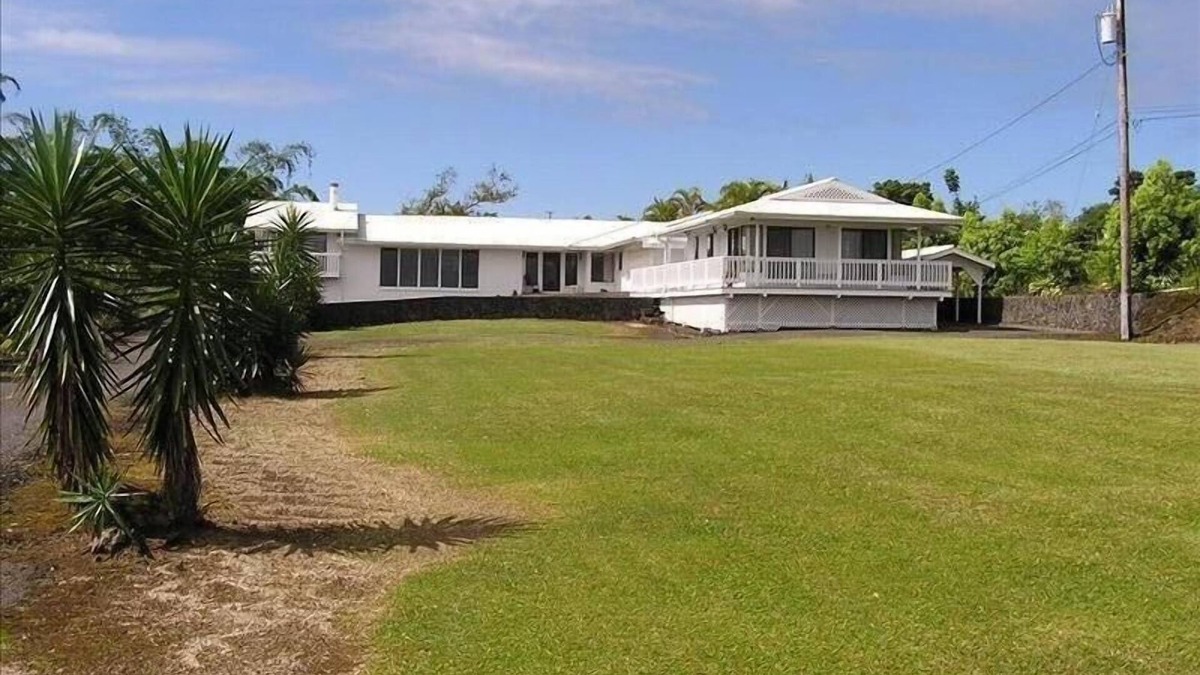 Hilo House | Hilo, Hawaii Getaway