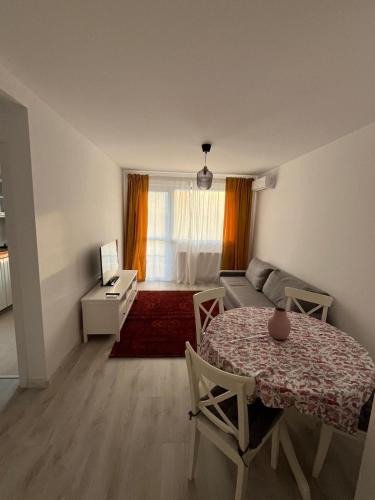Sector 3 Apartment | Hils Pallady - AMY Apartment