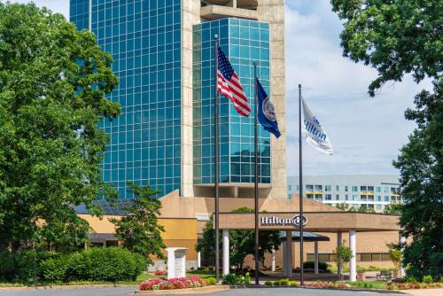 Alexandria West Hotel | Hilton Alexandria Mark Center