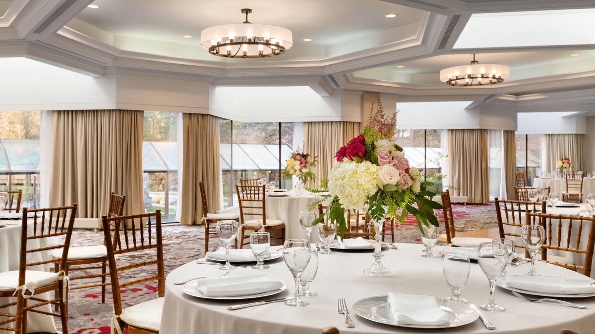 Dedham Hotel | Hilton Boston/Dedham