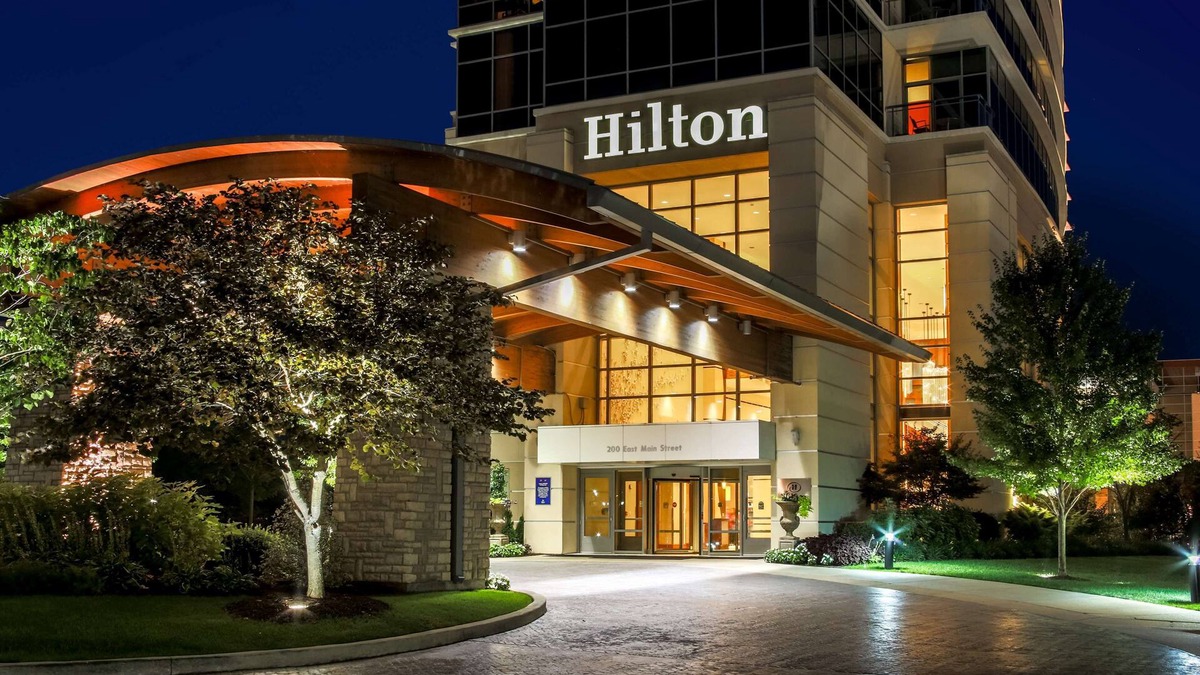 Downtown Branson Hotel | Hilton Branson Convention Center