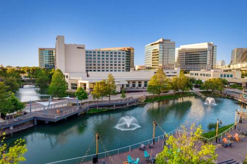 Plano Hotel | Hilton Dallas/Plano Granite Park