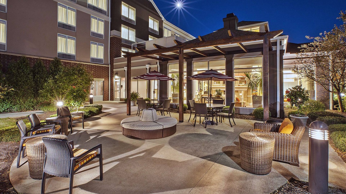 North Canton Hotel | Hilton Garden Inn Akron Canton Airport