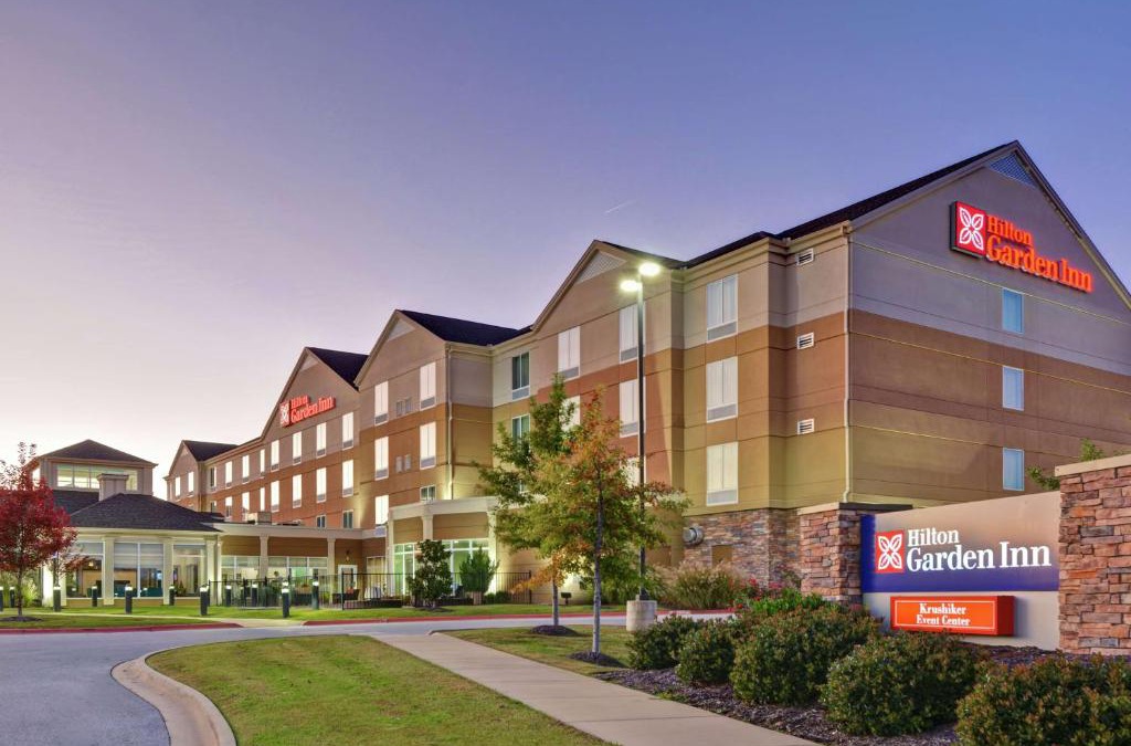 Fayetteville Hotel | Hilton Garden Inn and Fayetteville Convention Center