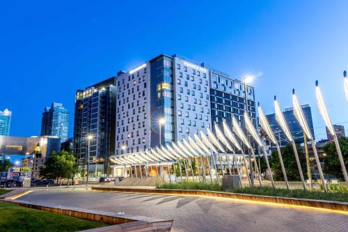 East Village Hotel | Hilton Garden Inn Calgary Downtown