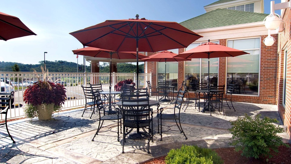 Bridgeport Hotel | Hilton Garden Inn Clarksburg Bridgeport
