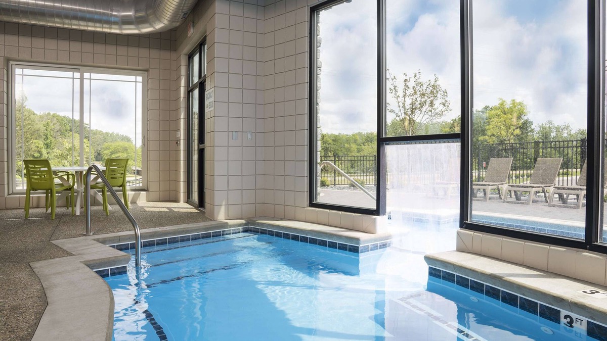 East Beltline Hotel | Hilton Garden Inn Grand Rapids East