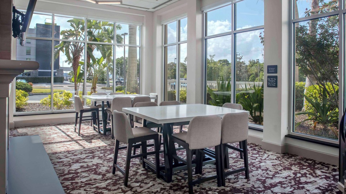 Ballentine Manor Estates Hotel | Hilton Garden Inn Sarasota - Bradenton Airport