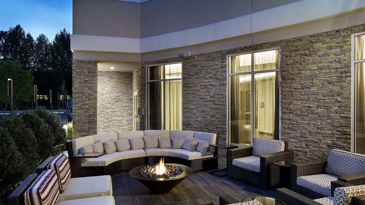 Town of North Hempstead Hotel | Hilton Garden Inn Roslyn