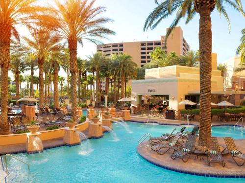 Las Vegas Resort | Hilton Grand Vacations Club on the Las Vegas Strip