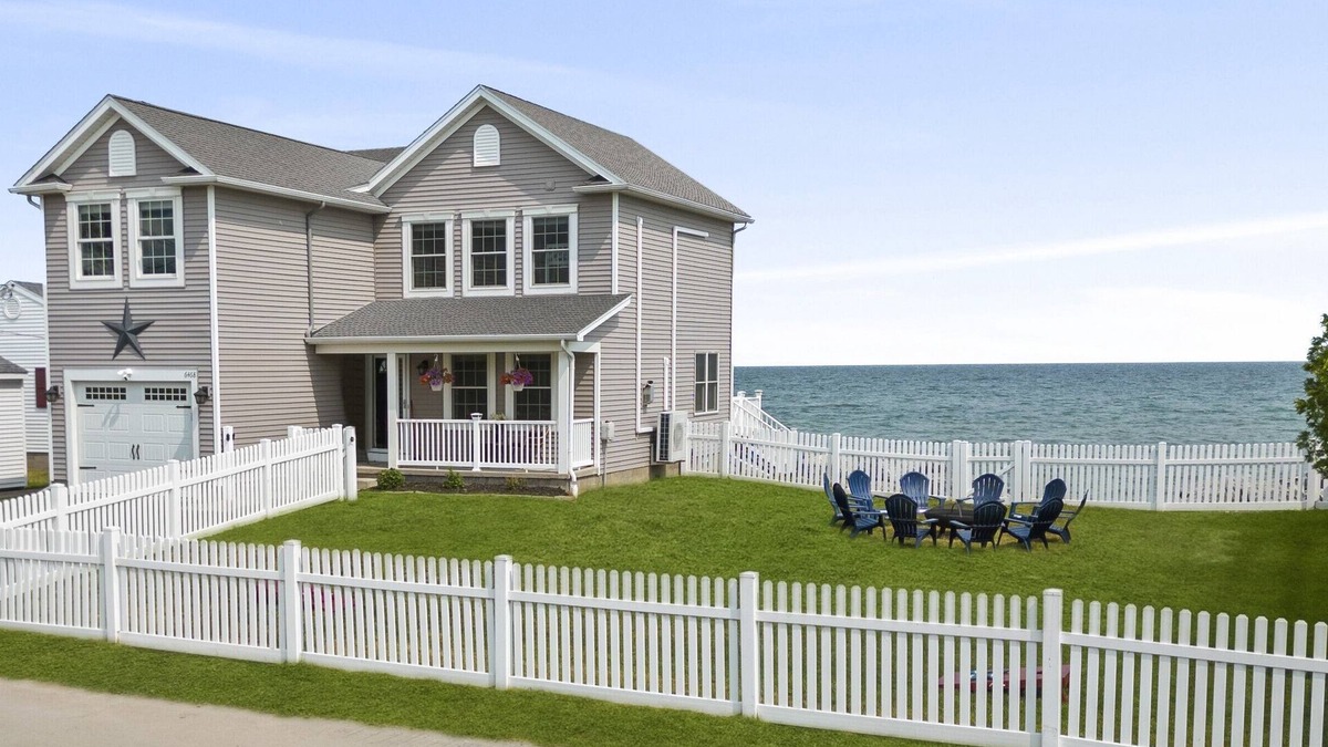 North Greece House | Hilton House on the Lake