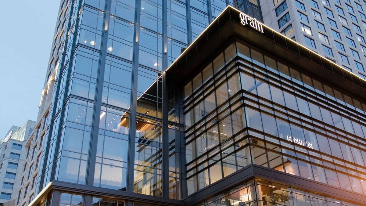 Downtown Hotel | Hilton Norfolk The Main