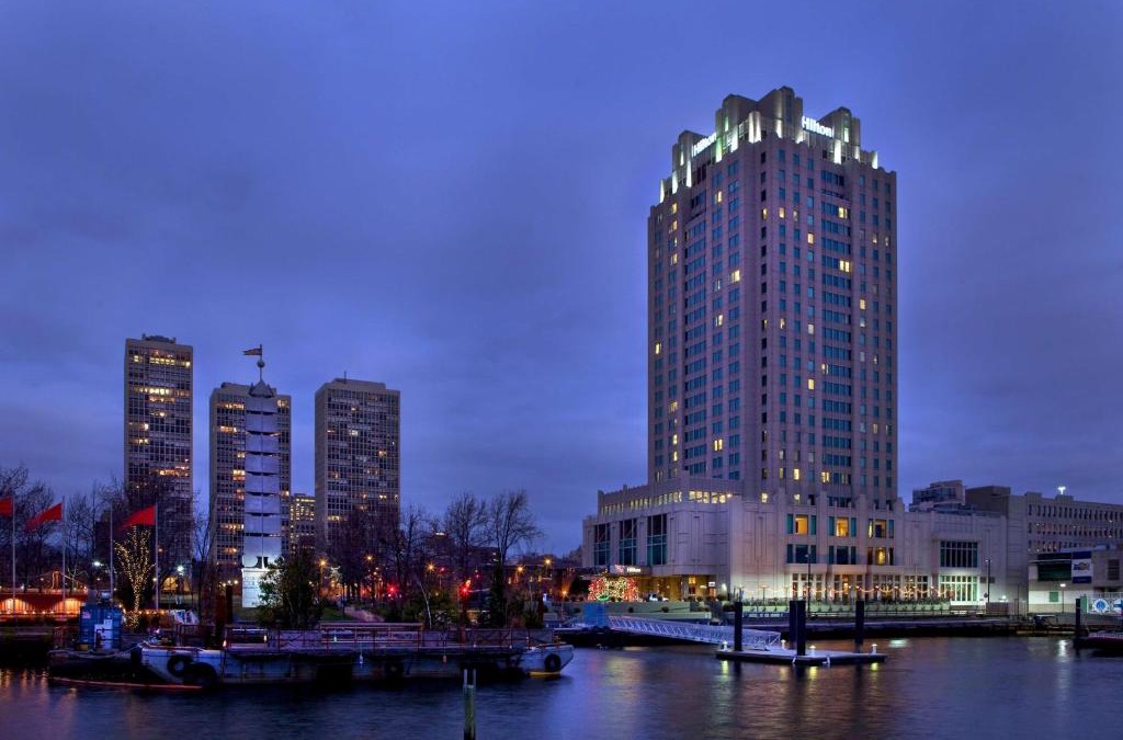 Society Hill Hotel | Hilton Philadelphia at Penn's Landing