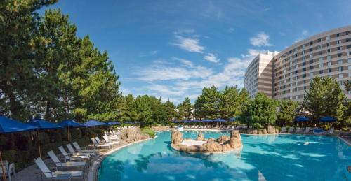 Maihama Resort | Hilton Tokyo Bay