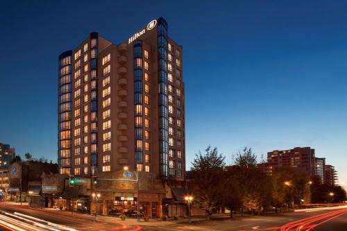 Richmond City Centre Hotel | Hilton Vancouver Airport
